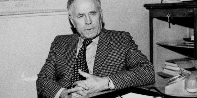 Николай Хайтов: Крила имат само тия, дето сърце им иска да лети…