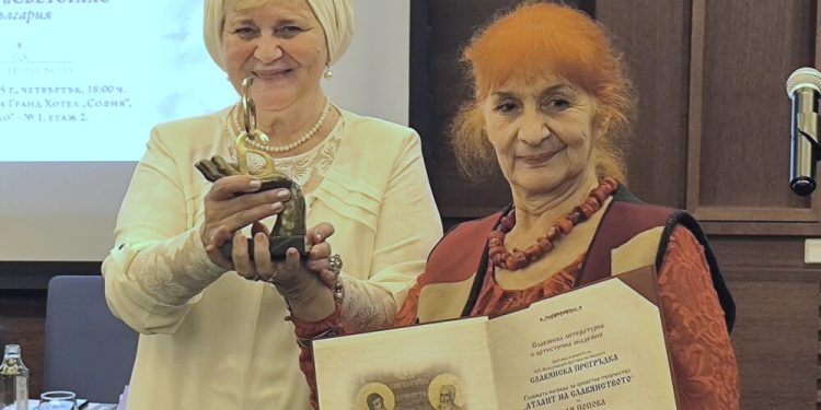 Поетесата Надя Попова е носител на голямата награда от фестивала „Славянска прегръдка“