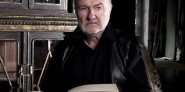 Големият Васил Михайлов се завръща на сцената за последното си представление в театъра